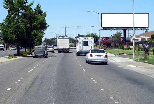 Location photo for Watt Ave & Roseville Rd (NB) (North Highlands)