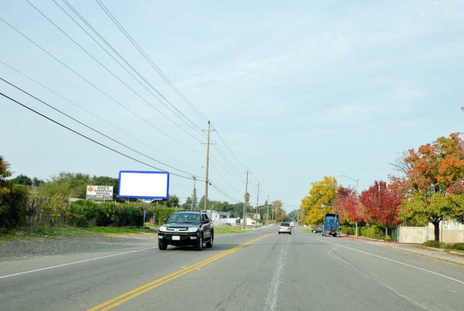 Main Ave. 600.00 ft N/O Greenback W/S F/S Media