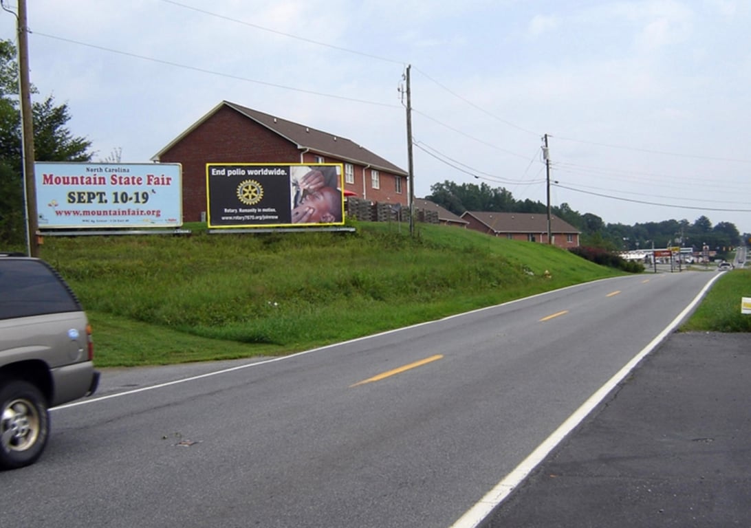 US 221 S/O US 74 BUS INT 1 MI Media