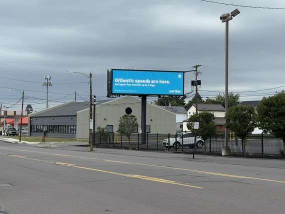 Wyoming Ave 350 ft S/O Ash St WS Media