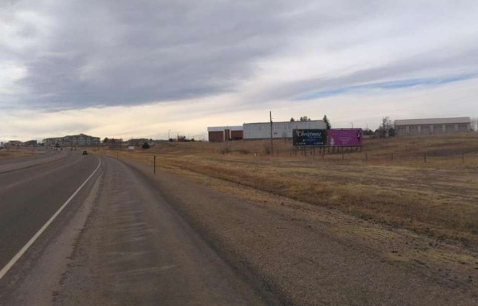 Location photo for Pierce Ave near Taft and Clubhouse - Bus Stop Sign (Cheyenne)