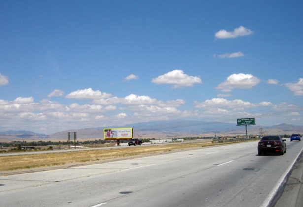 NL HWY 58 2500' W/O WEEDPATCH HWY Media