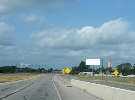US 79/ .3 mi W/O Tollroad 130/ Hutto Media