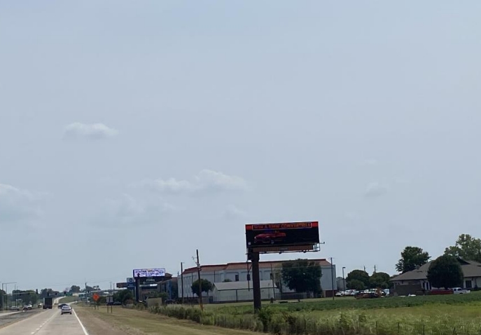 US 65B (Martha Mitchell Expressway) W/S 1000' N/O Saracen Casino, NF Media