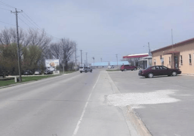 Location photo for N Main St near Glen's Green Thumb (Algona)