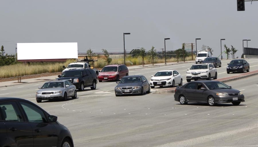 Coleman Ave S/O I-880 (Nimitz Fwy) W/S F/E Media