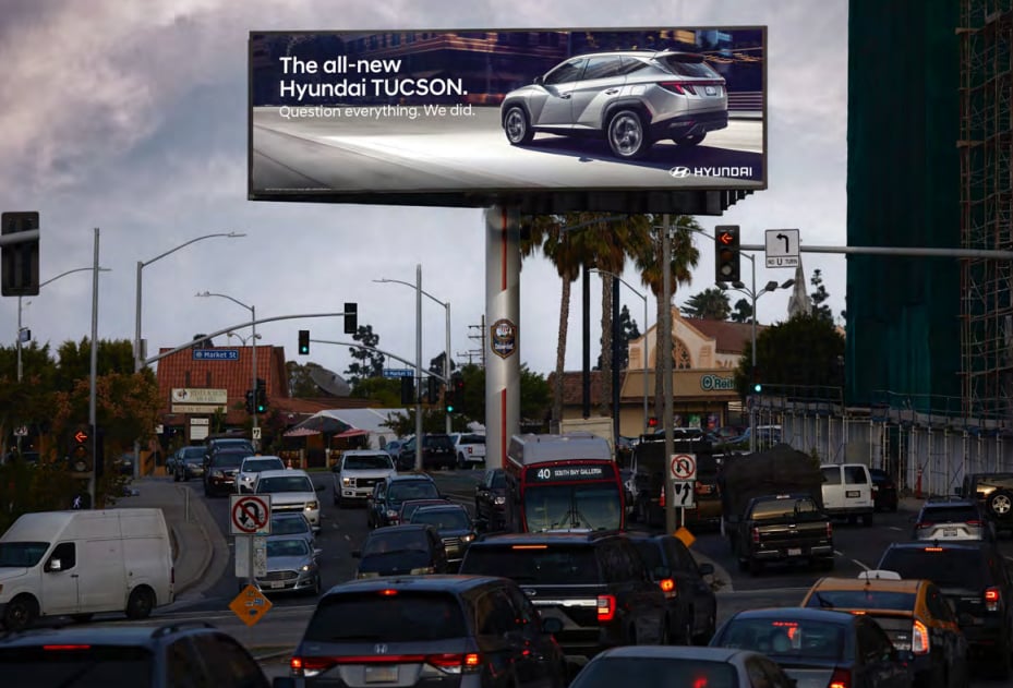 FULL MOTION Digital Bulletin Network in Inglewood, CA