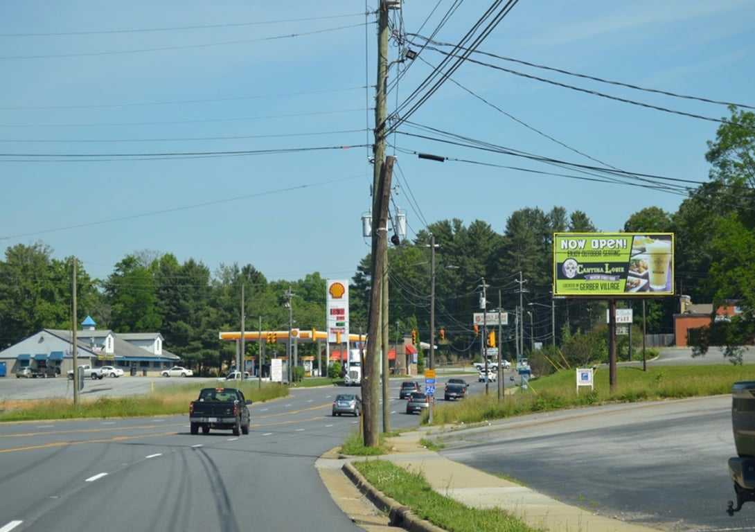 Location photo for Hendersonville Rd near Hendersonville Rd at Royal Pines Dr, Arden (Asheville)