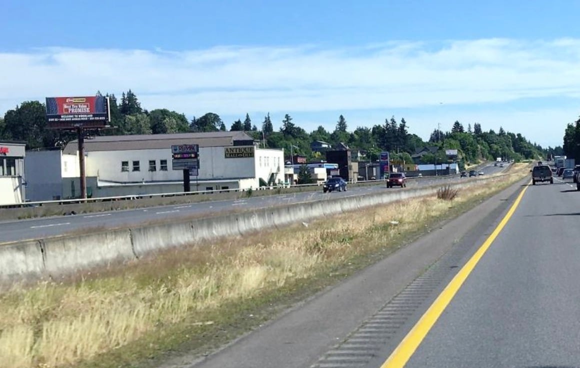 FRONTAGE EL 75' S/O IVY Media