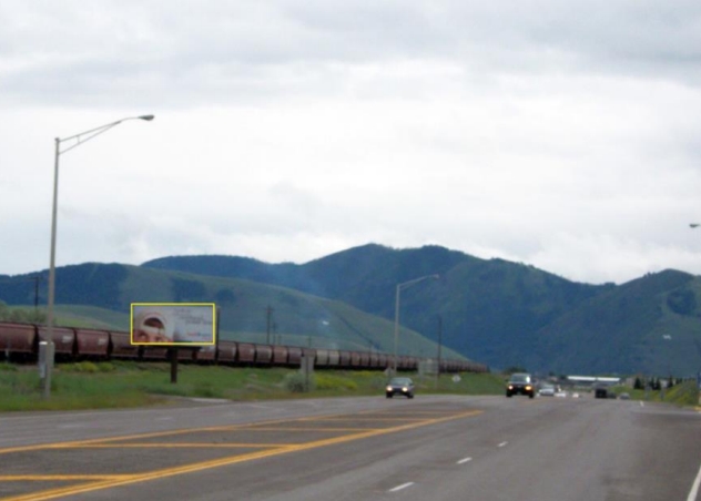 WEST BROADWAY N/L @ MOMONT Media