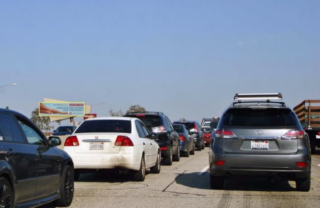 91 FWY NL .8 MI E/O SERFAS CLUB Media