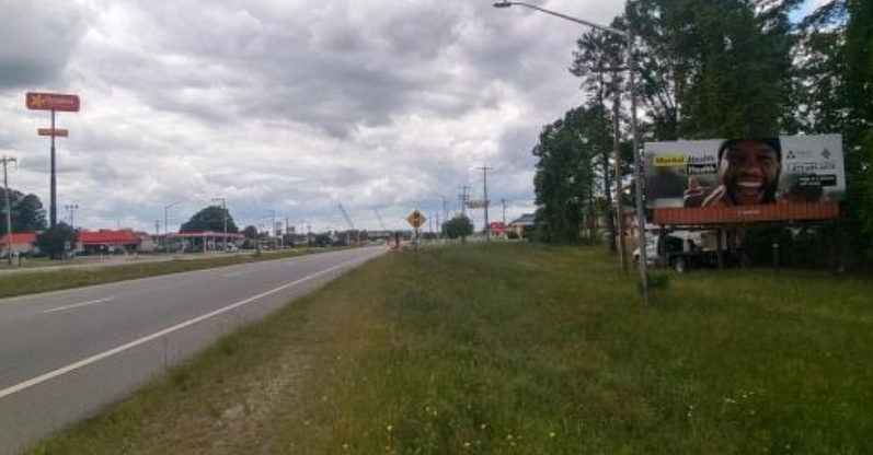 N/S NC 4 .5 MILES E/O JCT I-95 F/S Media