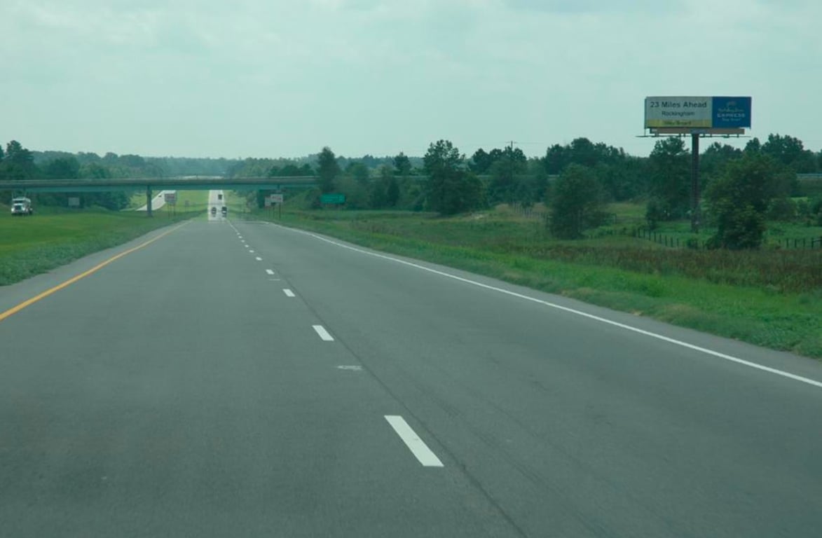 US 220 0.6 mi S/O SR 211 WS