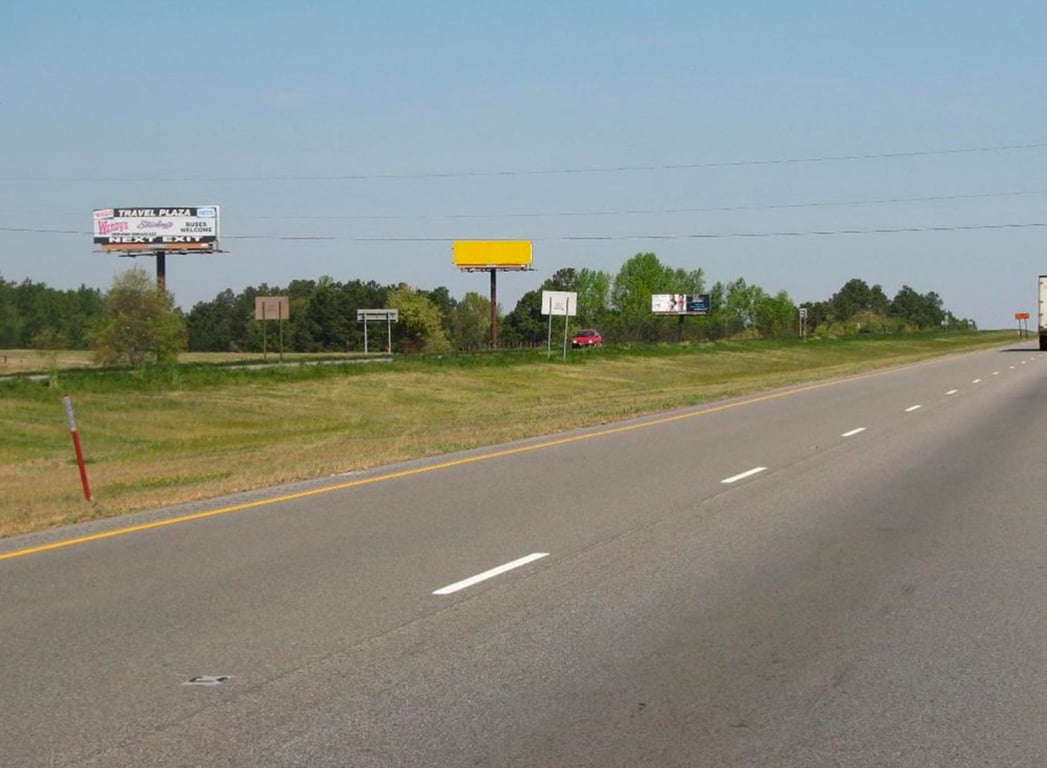 US 220 0.6 mi S/O SR 211 WS