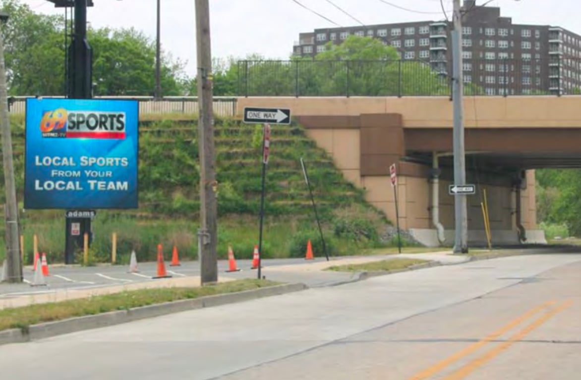 Martin Luther King Jr. Dr 0.1 mi E/O 15th St SS Media