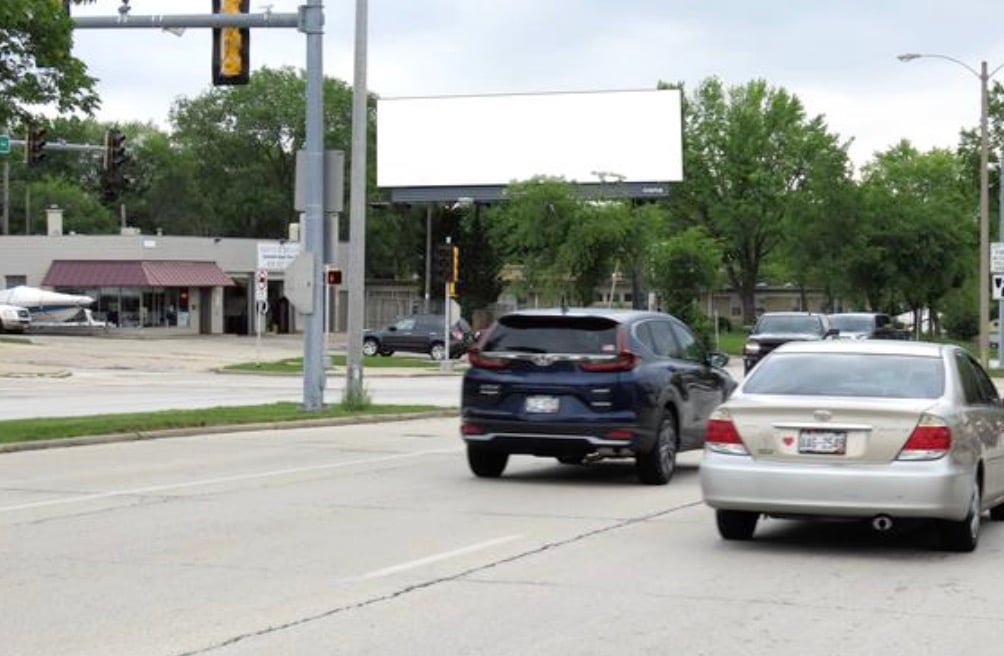 Location photo for W Bluemound Rd near Wisconsin Lutheran College, Cannon Park (Milwaukee)