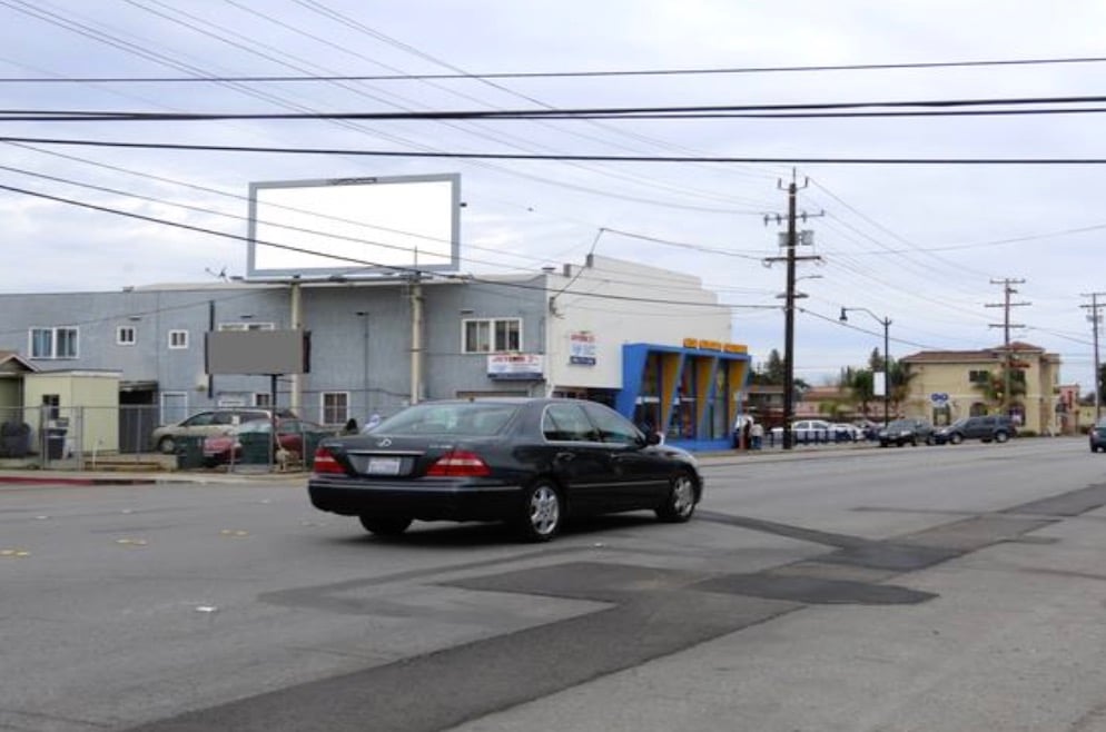 Location photo for Middlefield Rd near Middlefield Rd & 2nd Ave, Fair Oaks (Redwood City)