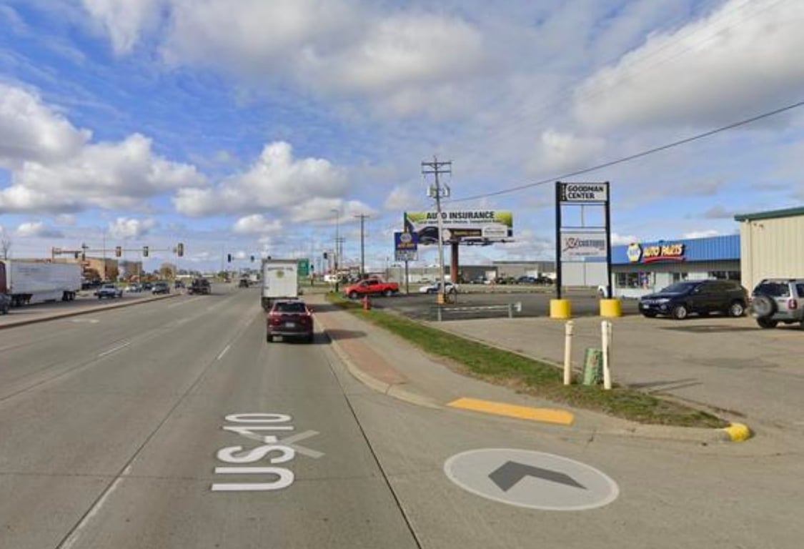 Main Ave & 34th St Fargo NoDak Store Media