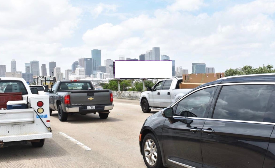 Location photo for Gulf Fwy near Moses LeRoy Park, EaDo (Houston)