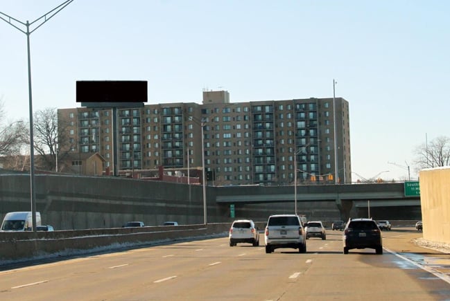 I-696 Fwy E/O Greenfield Rd S/S F/E Media