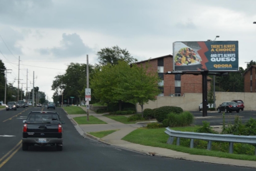 120 Lake St E 175 ft E/O Knoxville Ave SS Media