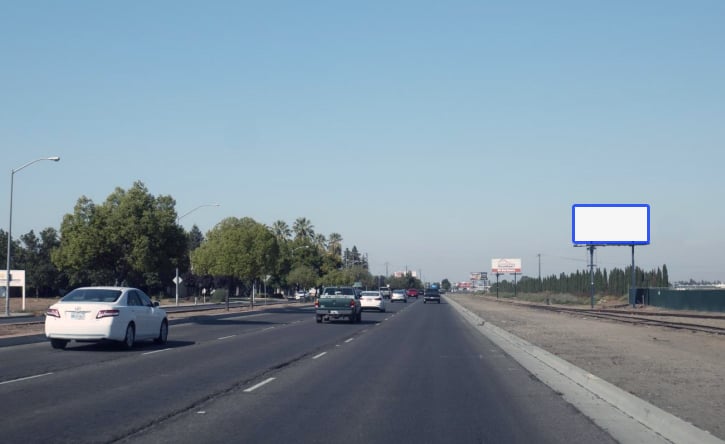 Clovis 485 ft N/O Olive E/S F/S Media