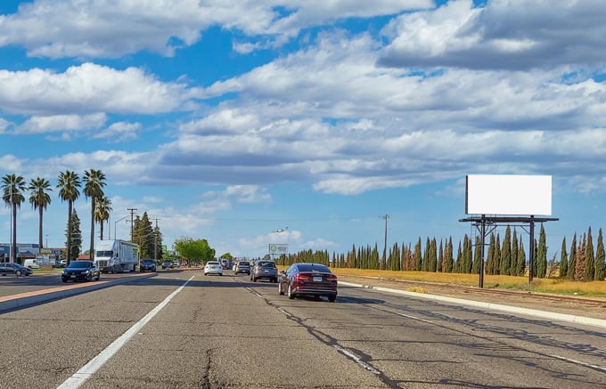 Clovis 1100 ft N/O Olive E/S F/S Media