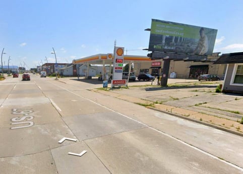 Location photo for State St near 10th St & State St (Bettendorf)