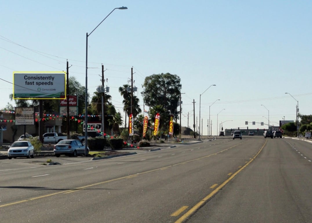 E/S PACIFIC AVE 2000' N/O 32ND ST F/N Media