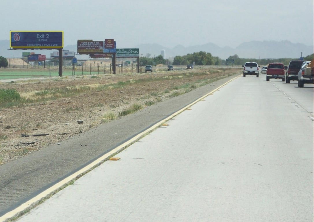 Location photo for N/S I-8 3600' W/O WINTERHAVEN DR F/W