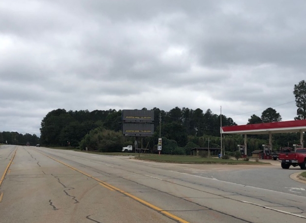 Athens Hwy at Pyramid Rd. NS - Top panel - E/F RR Media