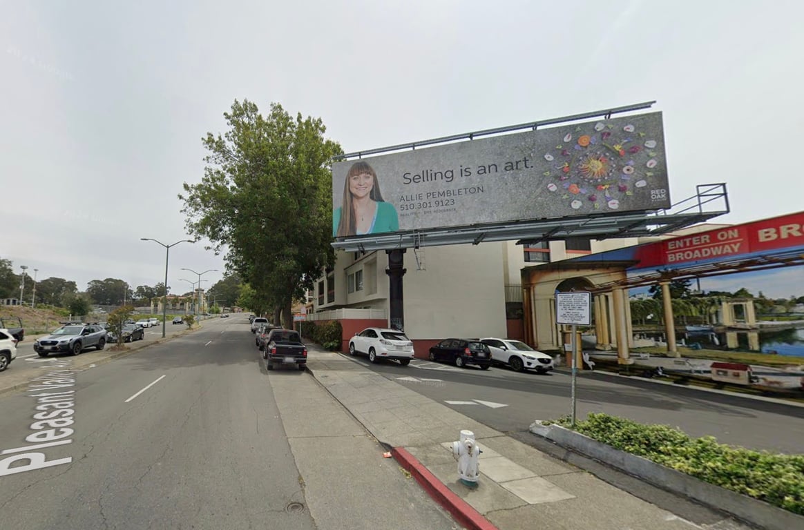 Location photo for Broadway near Broadway & Pleasant Valley Av, Piedmont Avenue (Oakland)