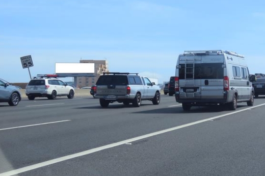 Location photo for Christie Ave near Powell Street Plaza (Emeryville)