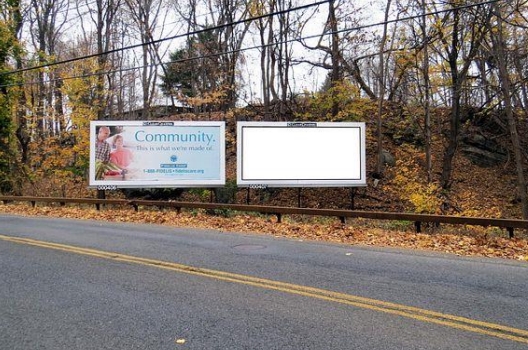 Location photo for Rt 213 Wilbur Av NS 0.1mi S/O Greenkill Av F/E - 2 - Right Panel