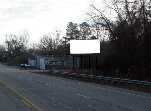 e/s US 52S 0.2mi s/o Hwy 527 in Kingstree - S/F RR Media