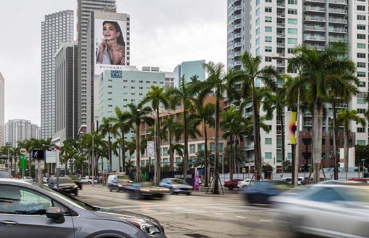 Location photo for NE 2nd St near Bayfront Park, Downtown Miami (Miami)