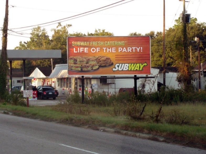 2005 N. Longstreet St. - N/F RR Media