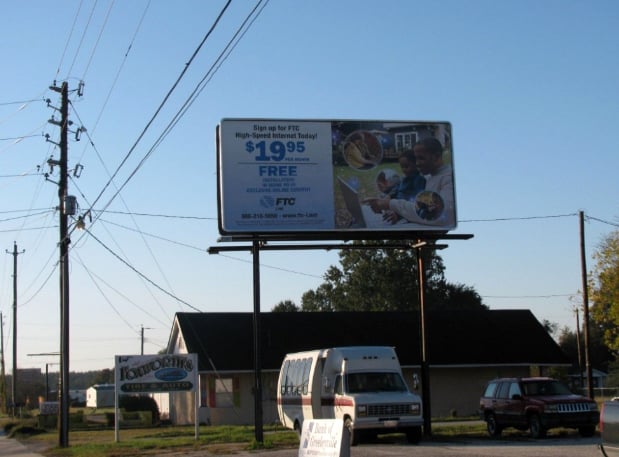 w/s Hwy 377 400ft s/o Hwy 261 - N/F RR Media