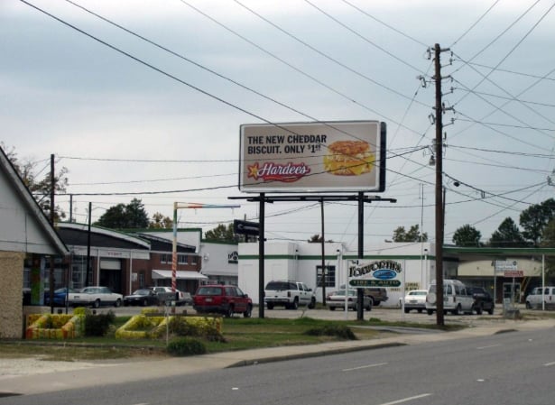 w/s Hwy 377 400ft s/o Hwy 261 - S/F CR Media