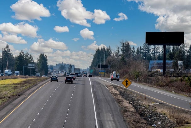 I-5 W/L .35 mi S/O NW La Center Rd WS N F/N Media