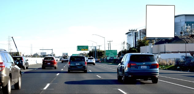 Hwy 101 3 Mi S/Hwy 92 Media