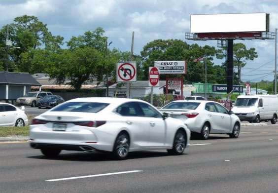 Location photo for US Hwy 19 N near Us Hwy 19 N + Dolly Bay Dr (Palm Harbor)