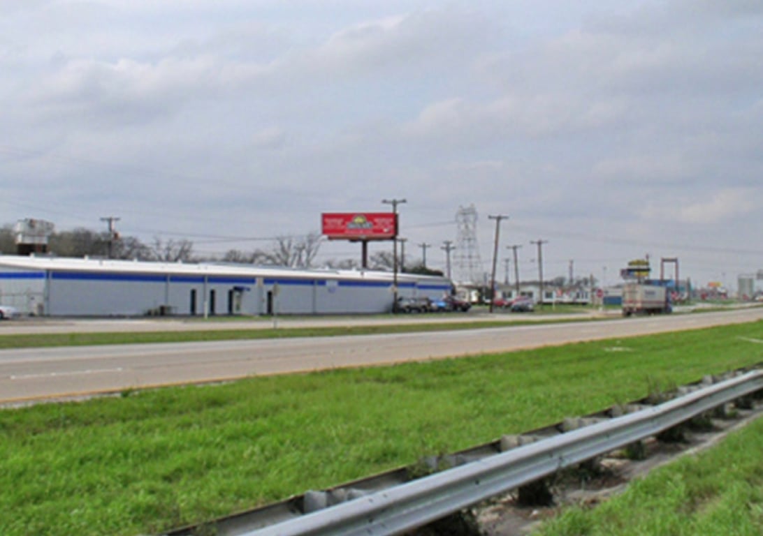 NE LOOP 410 W/S .5 MI N/O I 10 Media