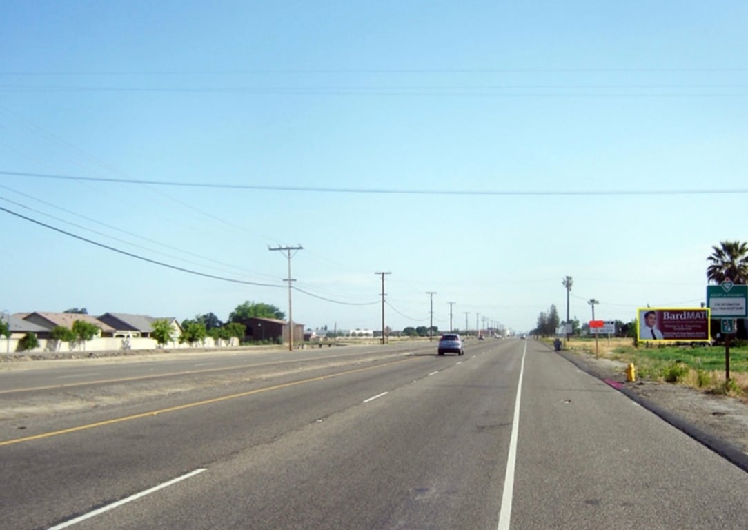 EL MOONEY BLVD. 1000' N/O TULARE AVE. Media