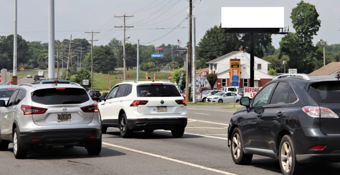 Location photo for S Dupont Hwy near Dupont Hwy @ 84 Lumber (New Castle)