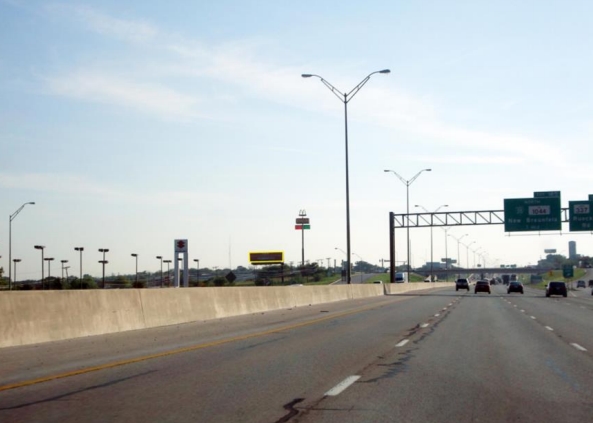 Location photo for Commercial Cir (New Braunfels)