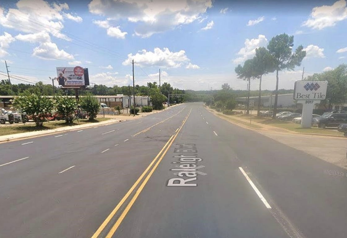 Location photo for Sanderford Rd at Evers Rd (Raleigh)