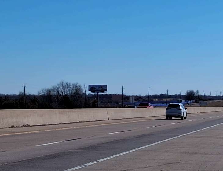 US 75 E/S N/O FM 902 ES Media