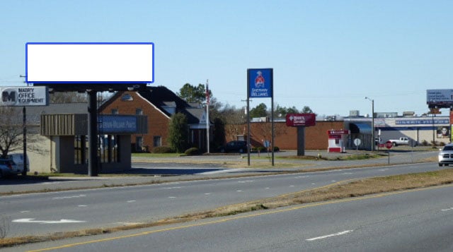 S/S Hwy 74 E. , 1 M W of Hwy 180 Media