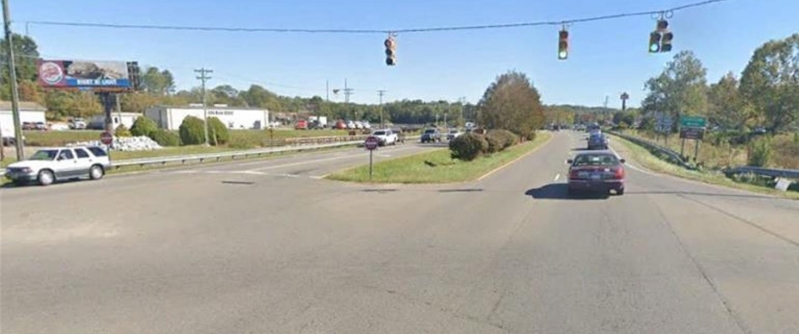 US 52 0.1 mi N/O US 601 ES F/N - 2 Media